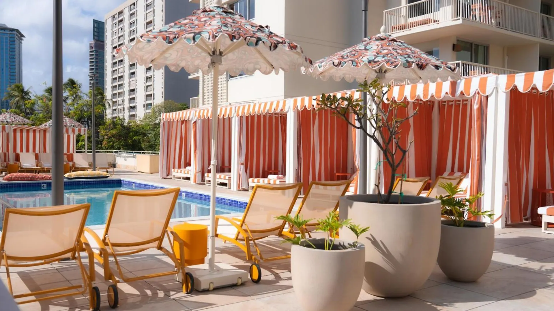 Romer Waikiki At The Ambassador Honolulu Hotel