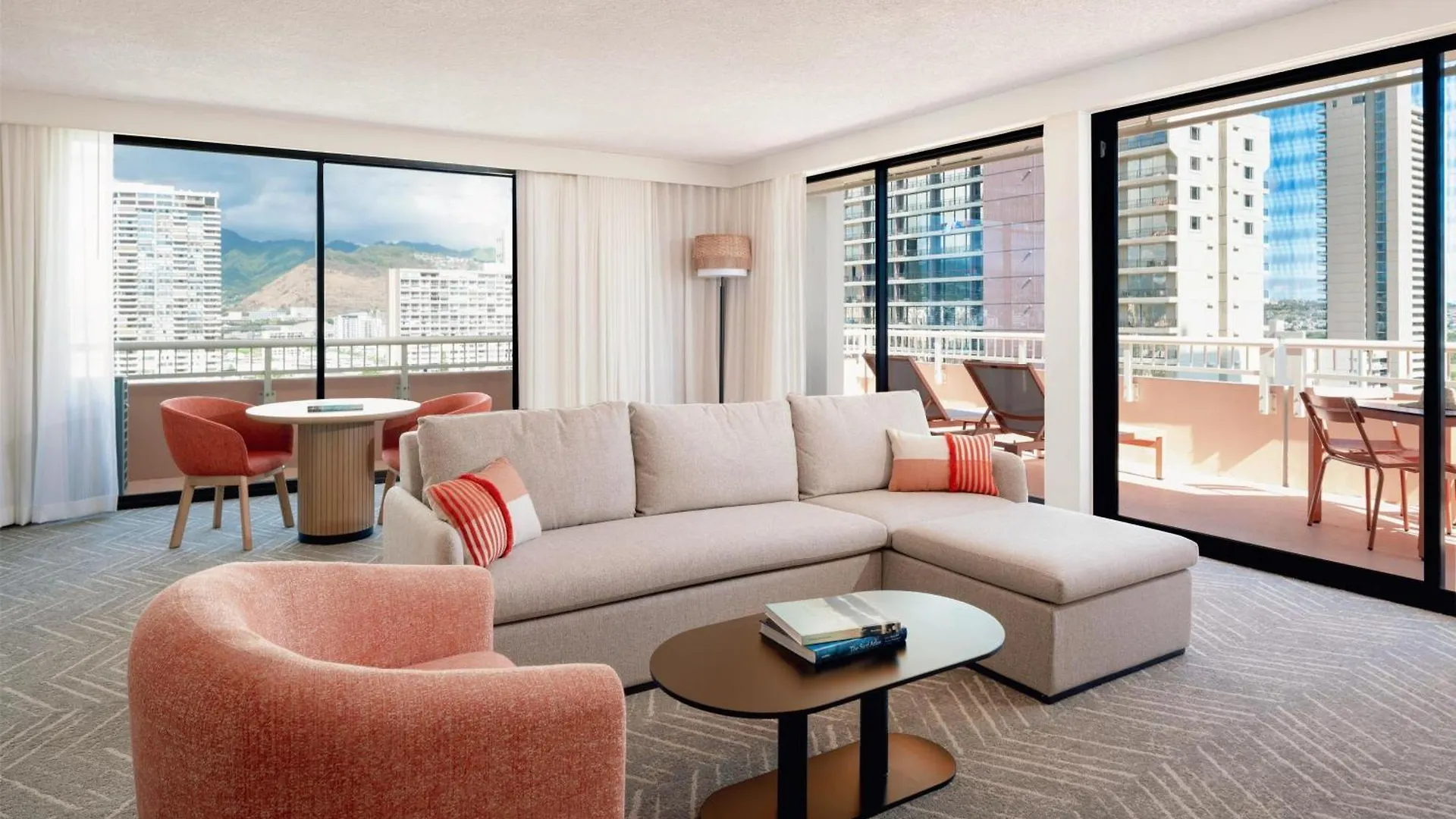 Romer Waikiki At The Ambassador Honolulu Hotel