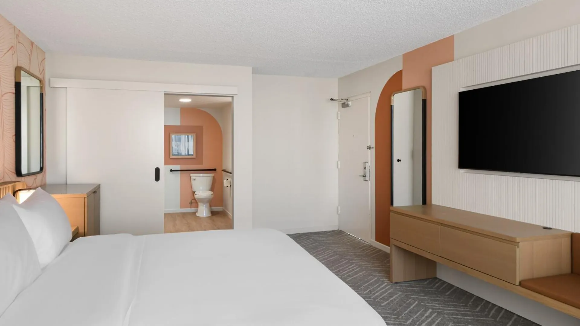 Romer Waikiki At The Ambassador Honolulu Hotel