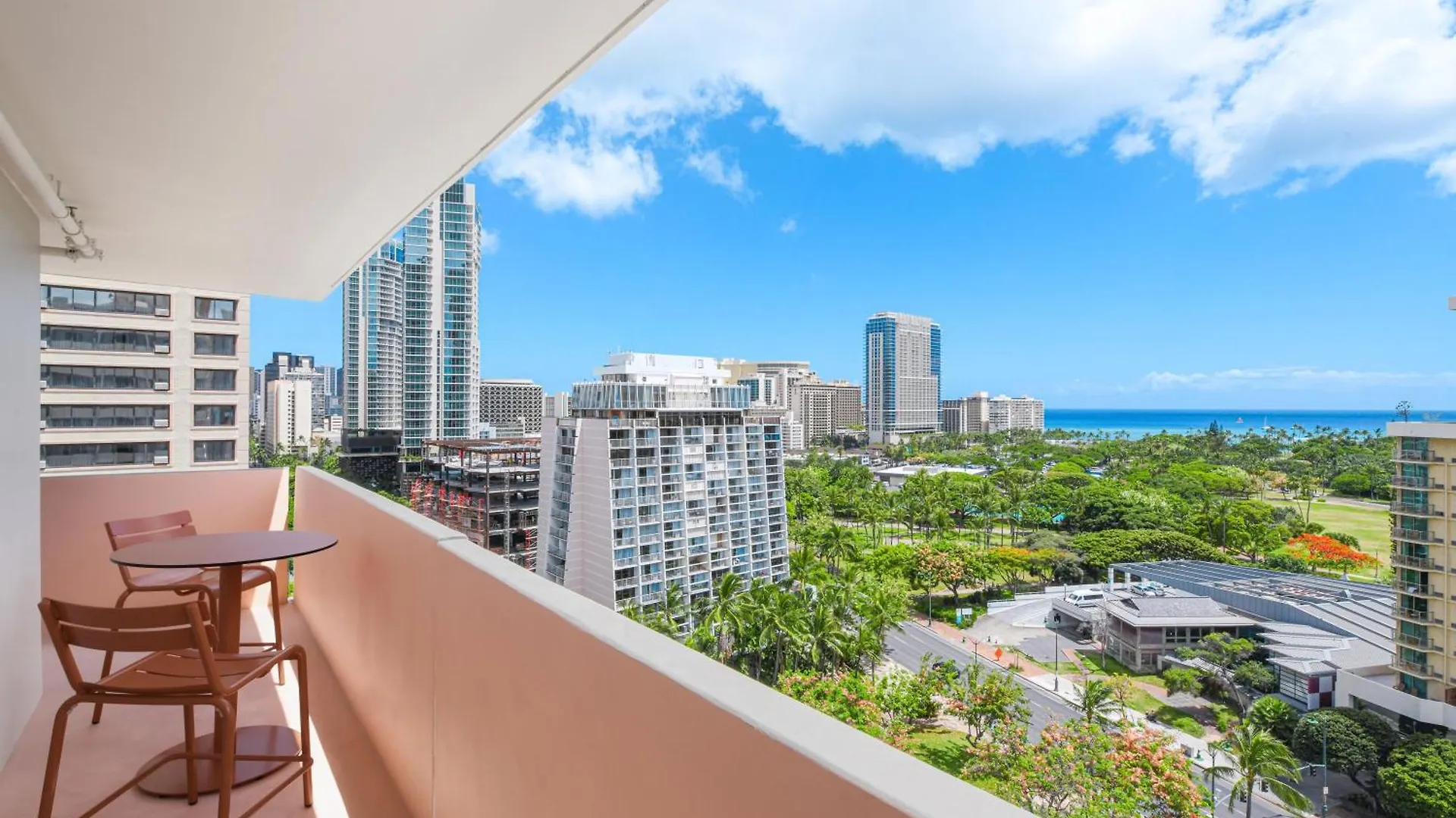Romer Waikiki At The Ambassador Honolulu Hotel