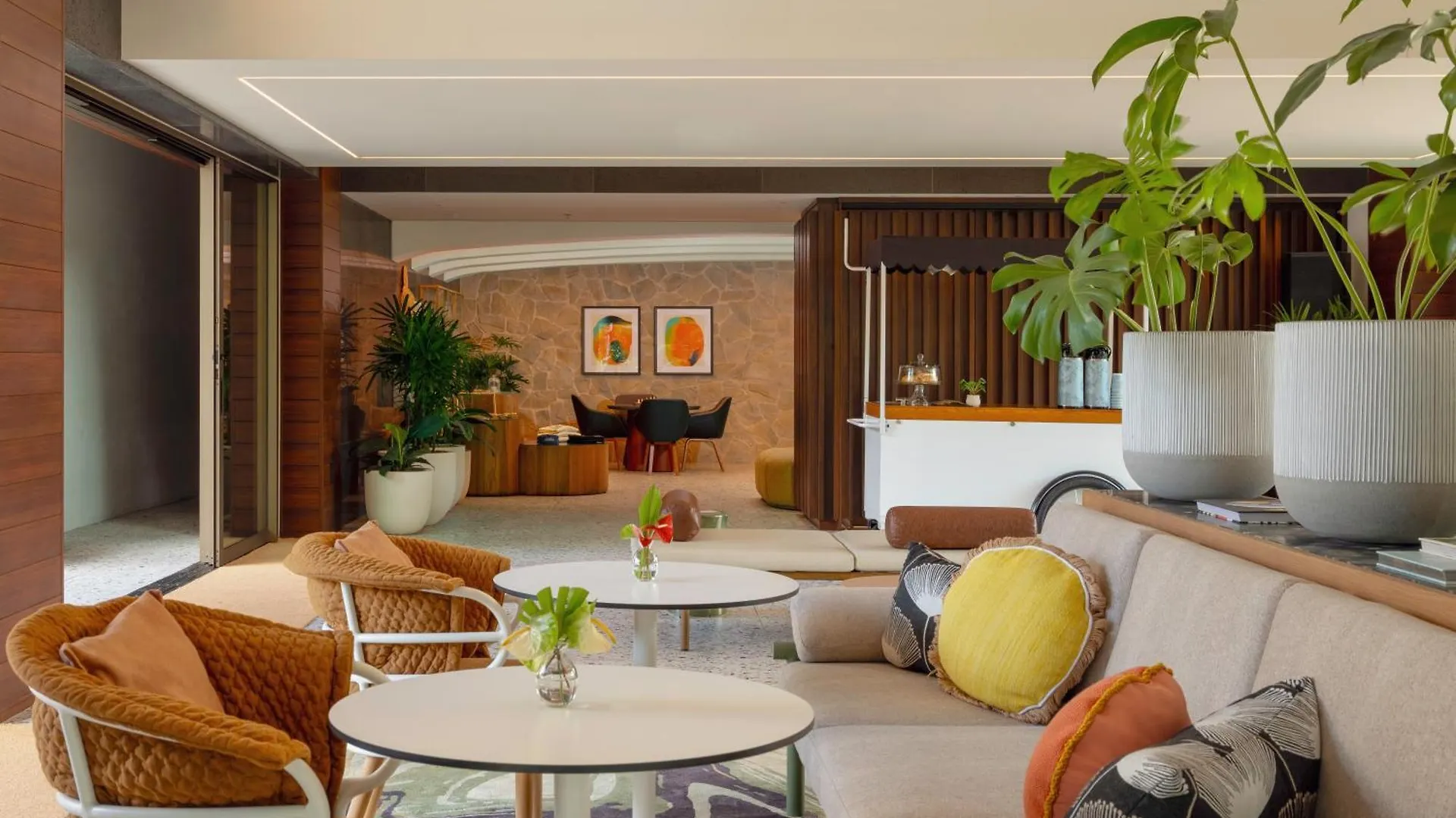 Romer Waikiki At The Ambassador Honolulu
