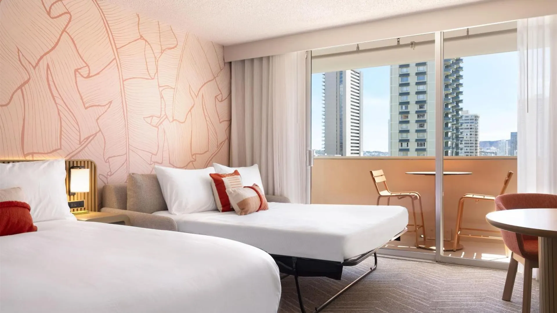 Romer Waikiki At The Ambassador Honolulu