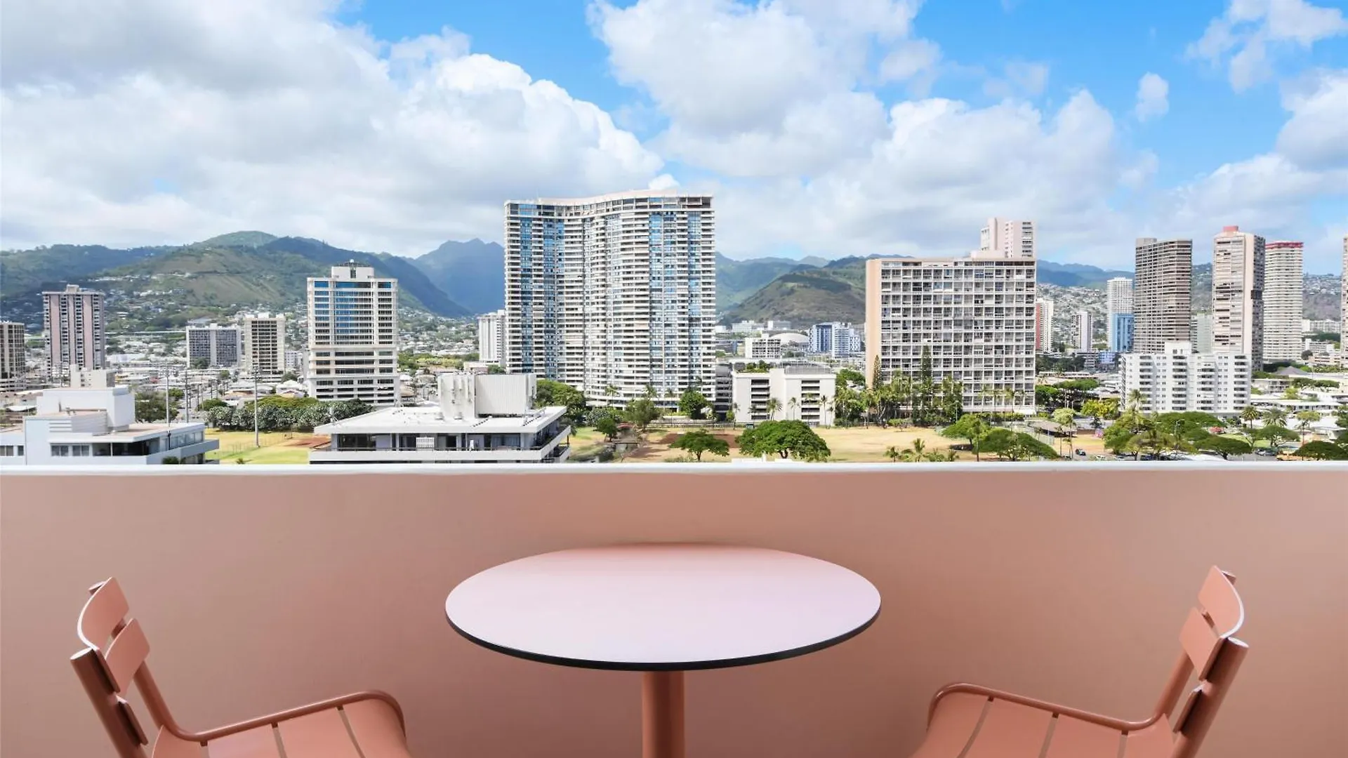 Romer Waikiki At The Ambassador Honolulu 4*,